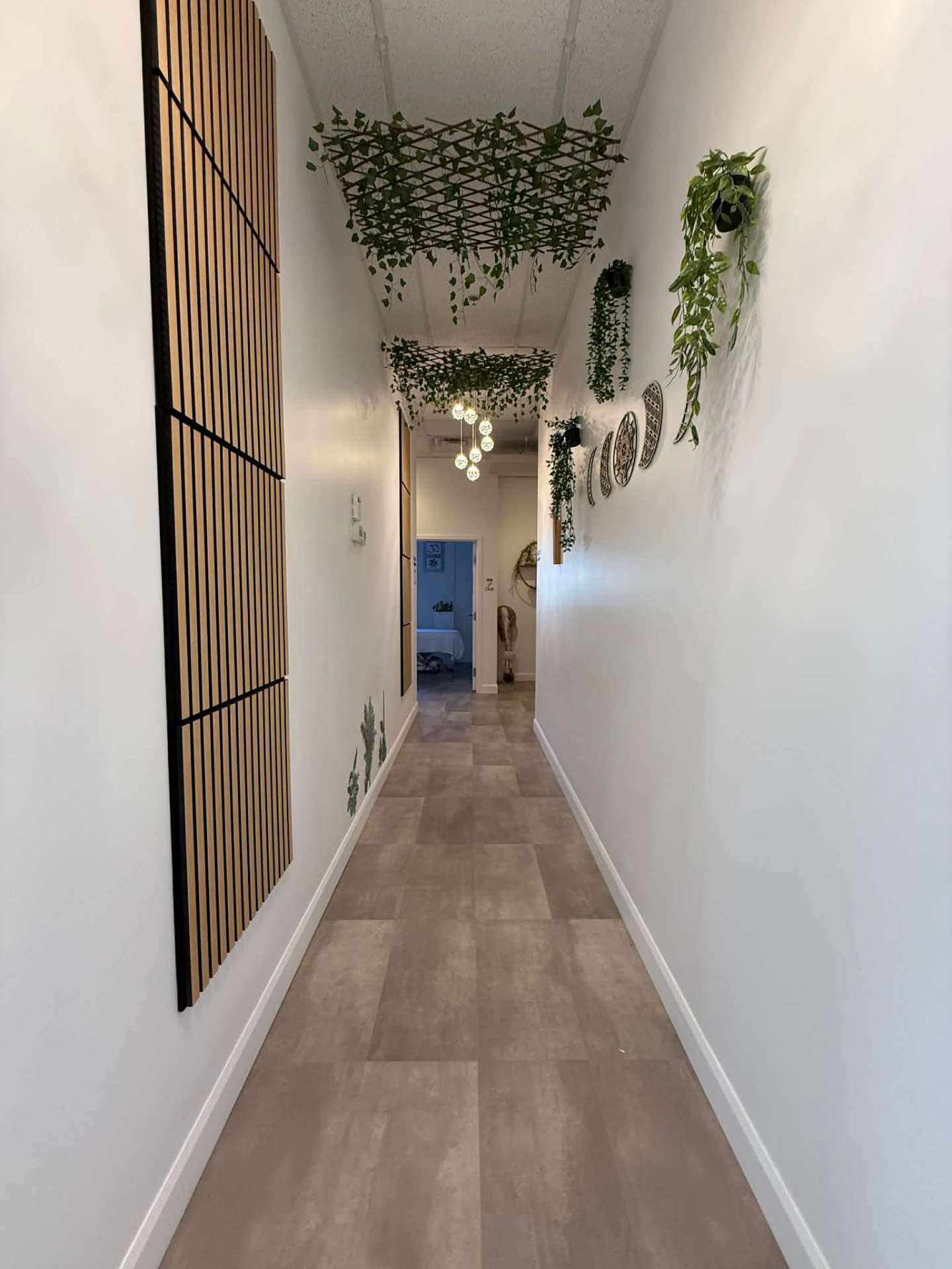 Corridor verdoyant de la clinique